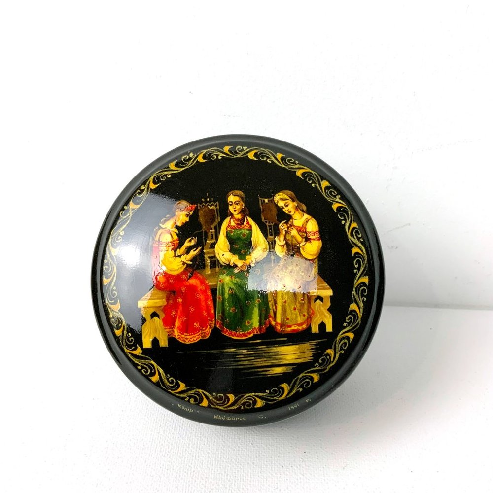 Vintage Russian Hand Painted Lacquer Round Box 3 Sisters Folk Art - Picture 12 of 16